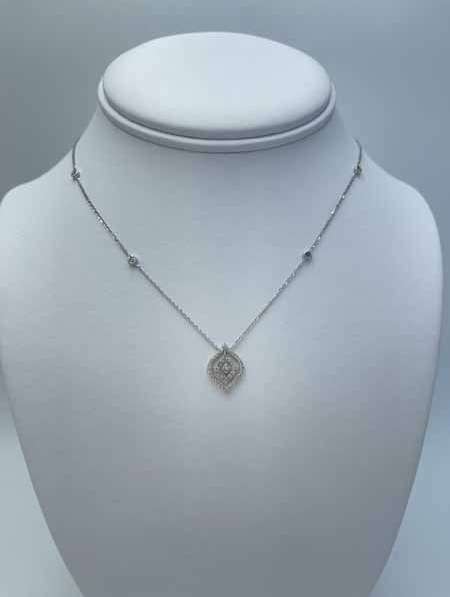Valina White Gold Vintage Diamond Necklace