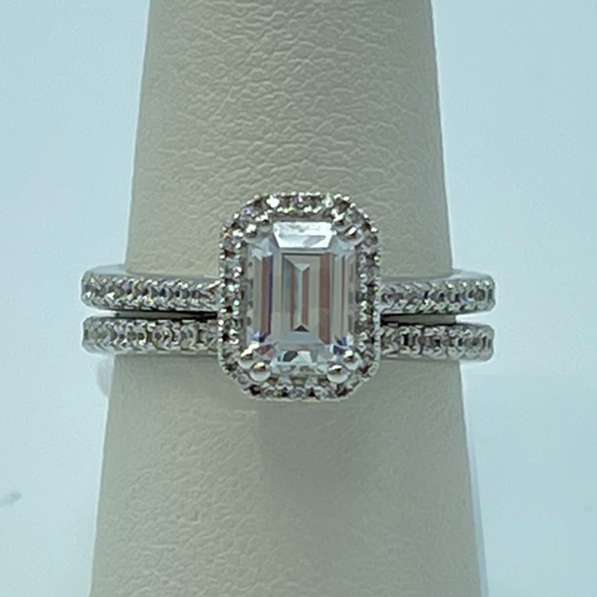 Valina Emerald Cut Diamond Engagement Ring