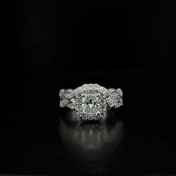 Allure Diamond Engagement Ring