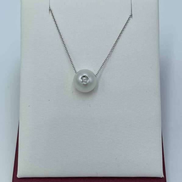 White Pearl with Diamond Necklace